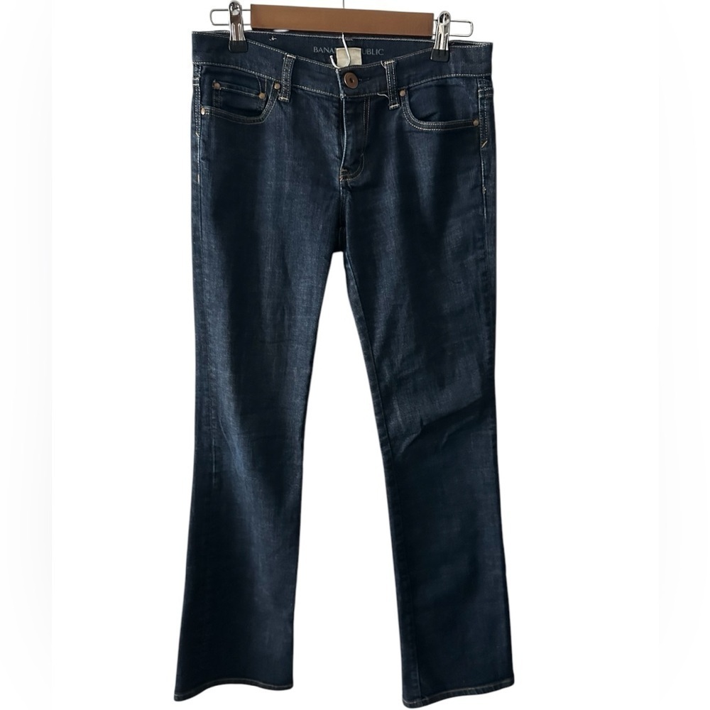 Banana Republic size 27 low rise bootcut jeans medium wash blue denim